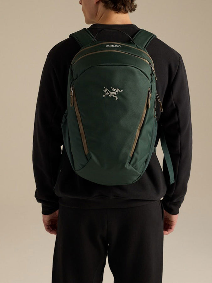Arcteryx Mantis 16 Backpack | DARK JADE
