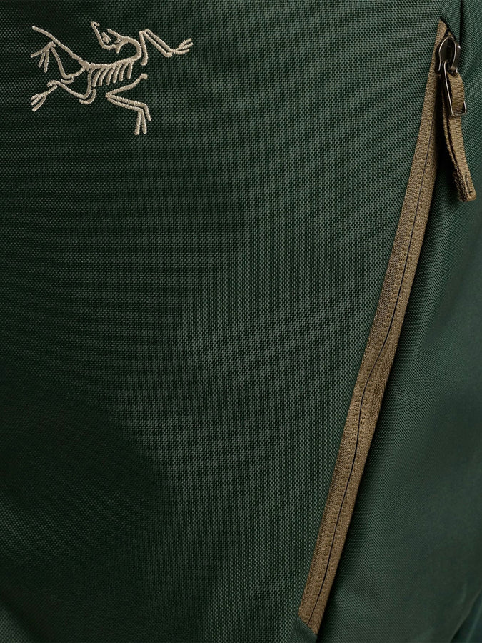 Arcteryx Mantis 16 Backpack | DARK JADE