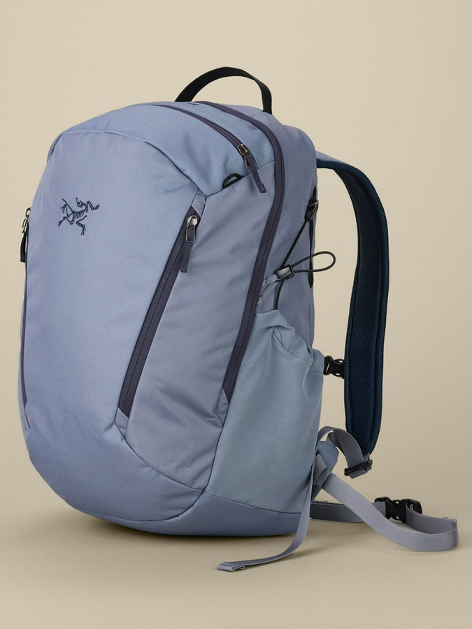 Arc'teryx Mantis 26 Backpack | STRATUS/BLACK SAPPHIRE