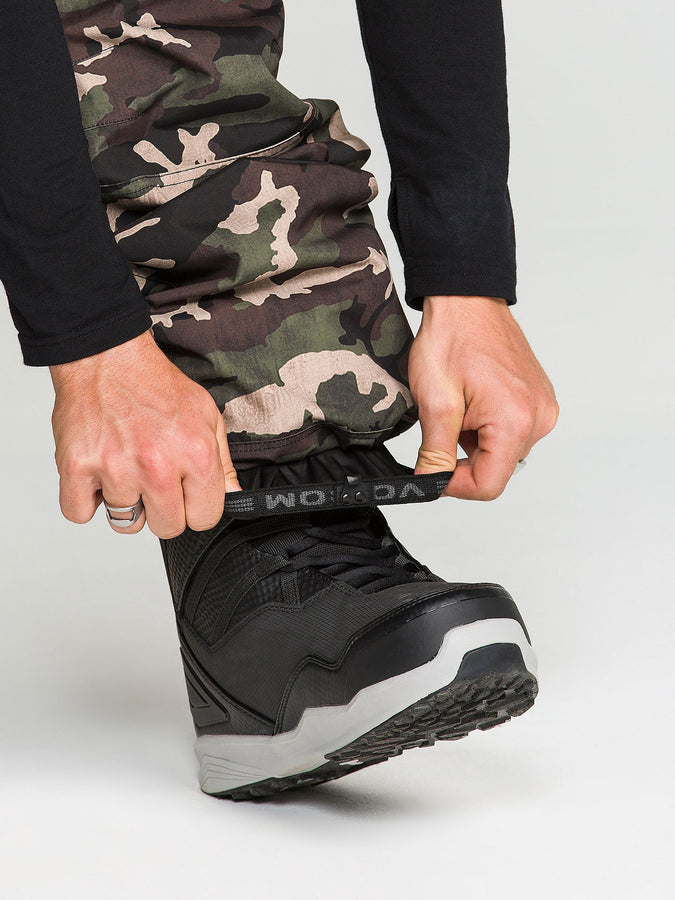 Volcom NWRK 20K Baggy 2027 – Shell Pants | CAMOUFLAGE (CMO)