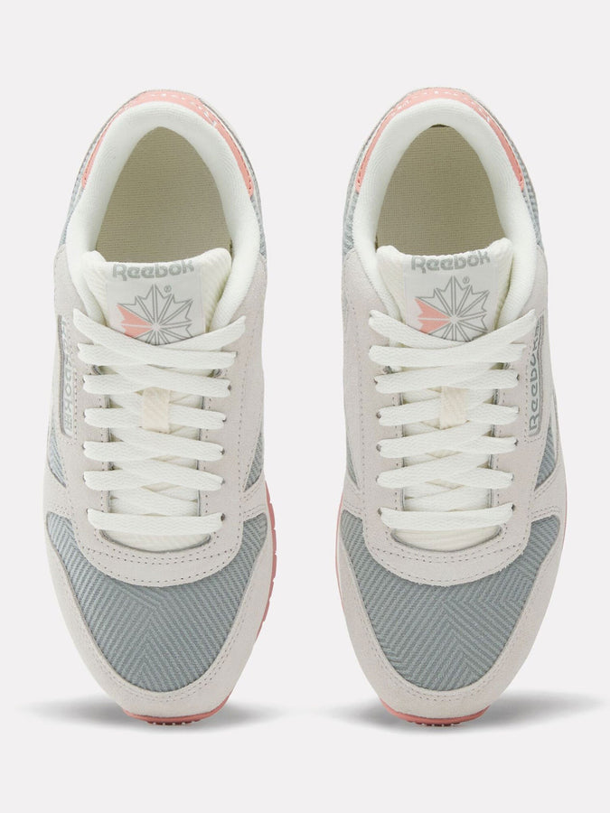 Classic Leather Light Fog/Soft Grey/Chalk Shoes
