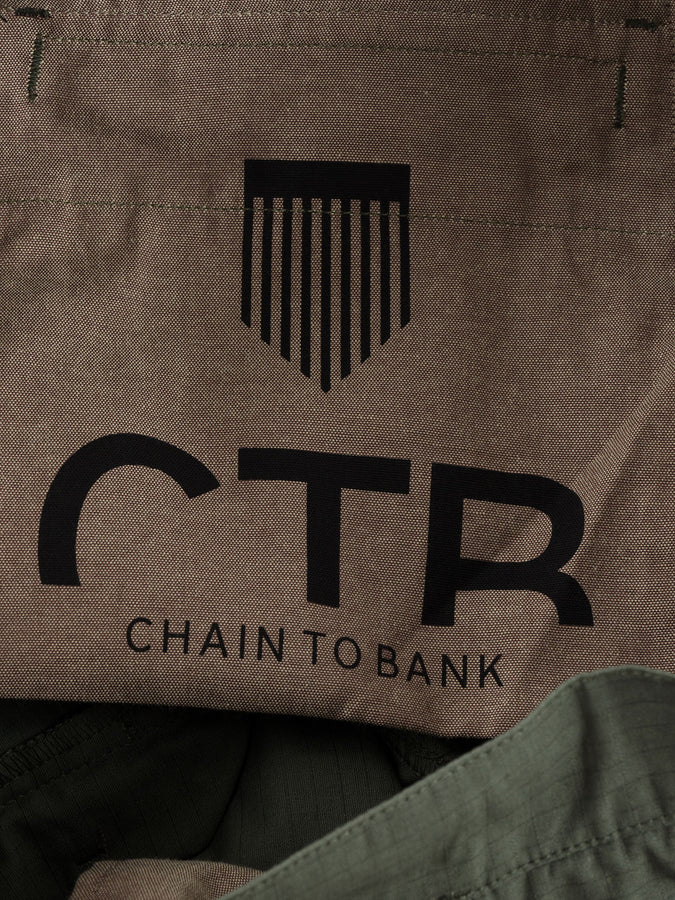 Chain To Bank Run & Gun Rs Pants Fall 2025 | OLIVE