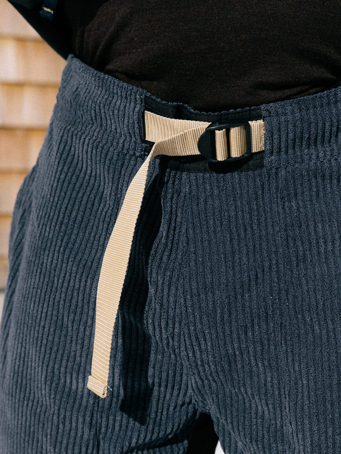686 Ghost 2.5L 2027 – Shell Pants | NAVY WIDE WALE CORDUROY (NYWC)