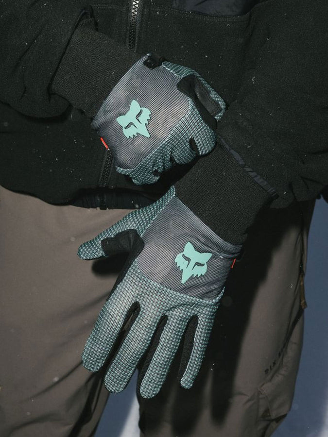 686 Hold Up Pipe Gloves | FOX PALE FIRN (FXPF)
