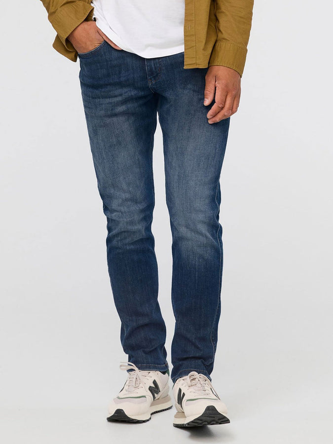 Duer Pefomance Relaxed Tapered Fit Galactic Jeans Fall 2025 | GALACTIC (GTC)