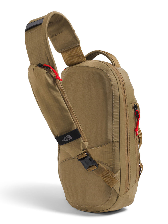 The North Face Borealis Sling Bag | CEDAR/LAVA RED (MTY)