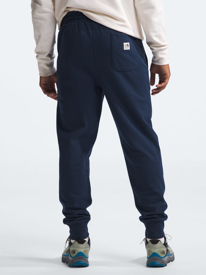 The North Face Heritage Patch Sweatpants Spring 2024 | SUMMIT NAVY/TNF WHT (I85)