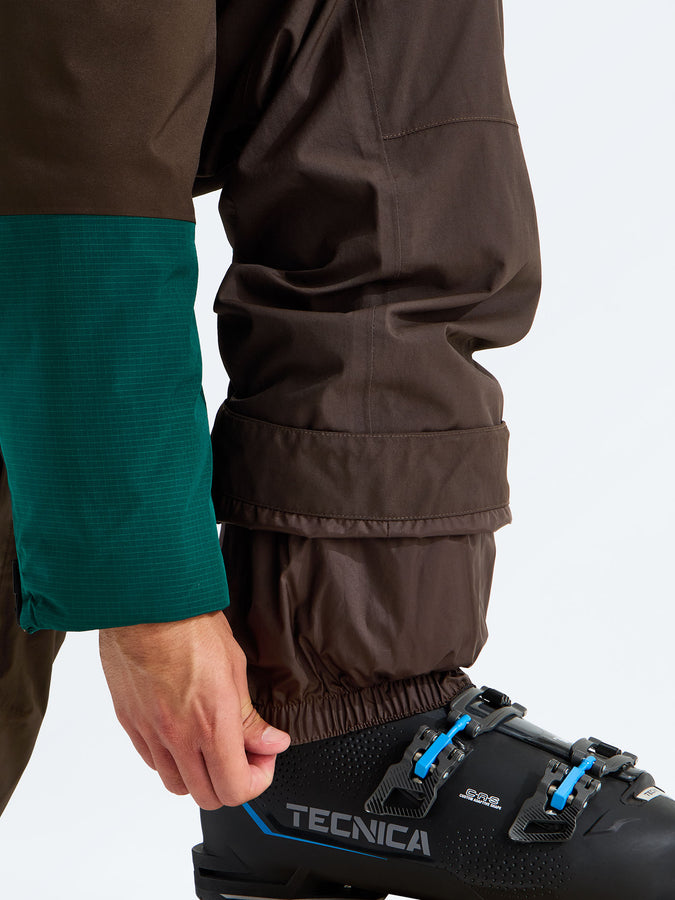 The North Face Blizzardery Cargo 2027 – Shell Pants | DARK CHESTNUT (NMF)