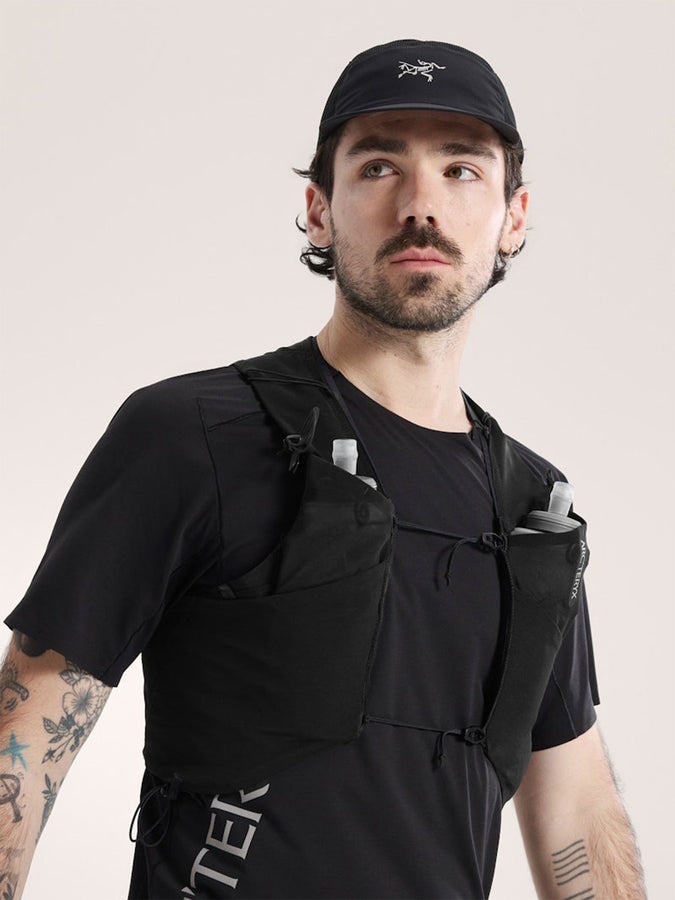 Arcteryx Norvan Mesh 5 Panel Snapback Hat | BLACK/ARCTIC SILK