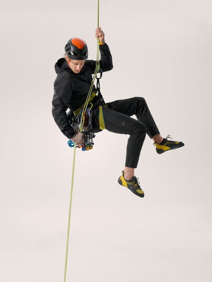 Arc'teryx Squamish Hoody Jacket | BLACK
