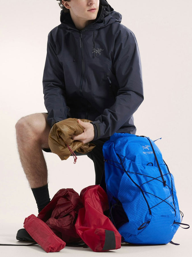 Arc'teryx Beta SL Jacket Summer 2026 | BLACK SAPPHIRE