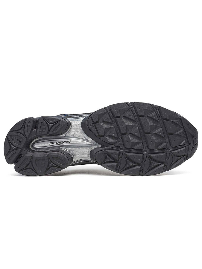Saucony Progrid Triumph 4 Chroma Black Shoes Fall 2025 | BLACK