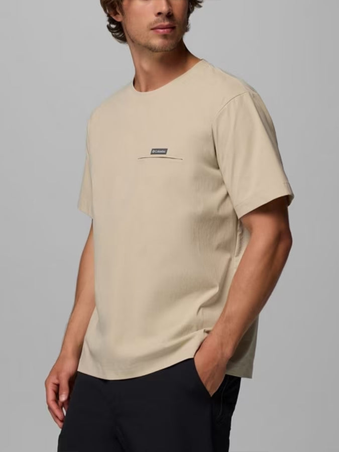 Columbia Chill Creek Woven T-Shirt Spring 2026 | ANCIENT FOSSIL (271)
