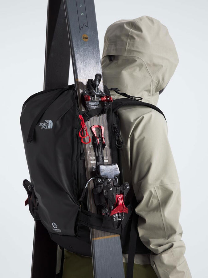 The North Face Snomad 23 Backpack Winter 2026 | TNF BLACK/TNF RED (KX9)