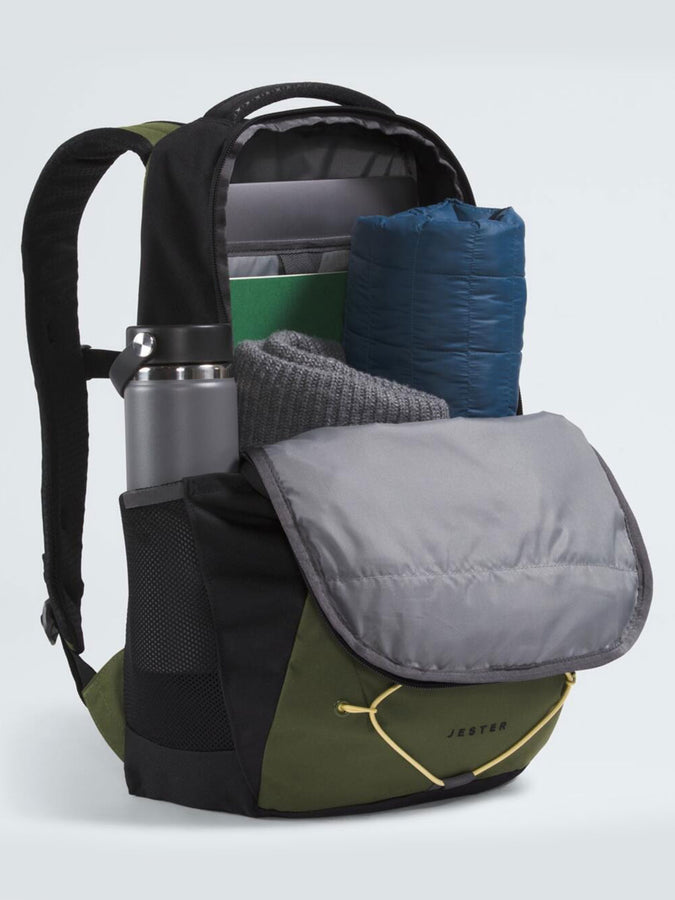 The North Face Jester Backpack | WDLN GRN/TNF BLK/HNY SND (MVD)