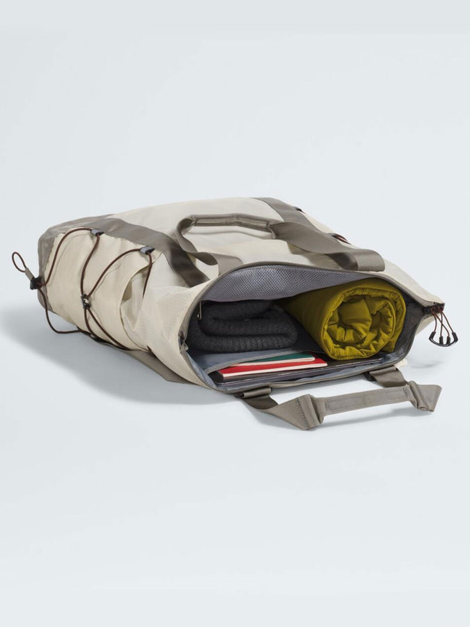 The North Face Borealis Tote Bag | DESERT STN/STN/EMBR SOIL (NK5)