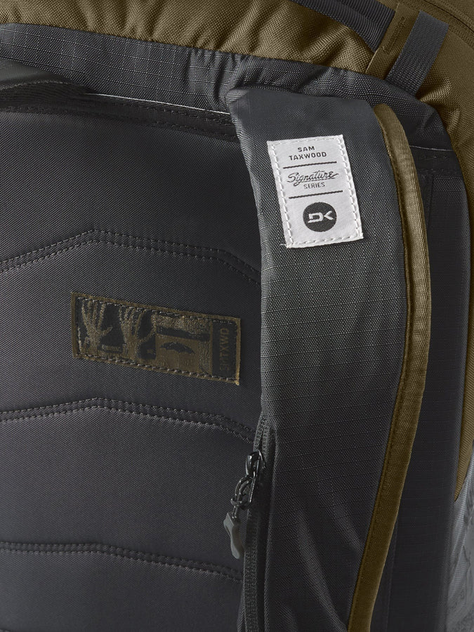 Dakine Team Mission Pro Sam Taxwood 18L Backpack | DARK OLIVE