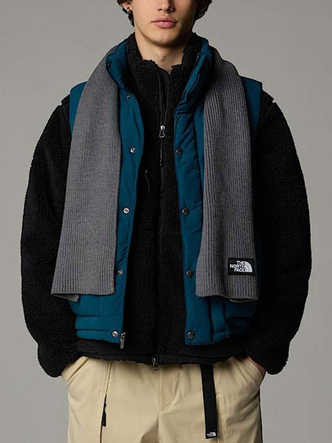 The North Face TNF Log Box Scarf | TNF MEDIUM GREY HEATHER (DYY)