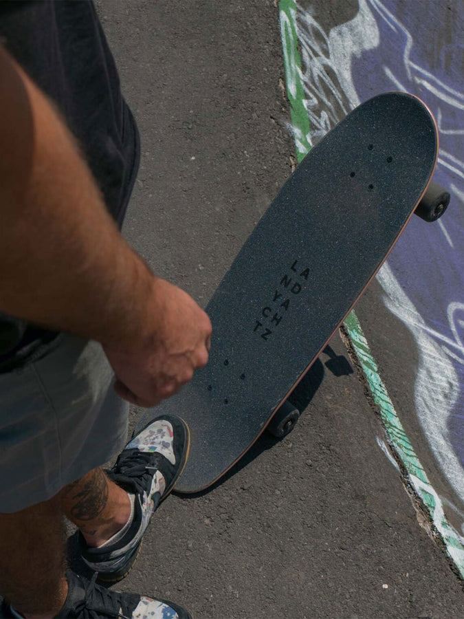 Landyachtz Tugboat Atmosphere 9.24 X 30'' Complete Cruiser | BLACK