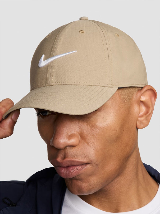 Nike Fairway Fresh Dri-Fit Club Structured Swoosh Hat | KHAKI/WHITE (247)