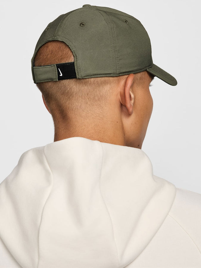 Nike Fairway Fresh Dri-Fit Club Structured Swoosh Hat | MEDIUM OLIVE/WHITE (222)