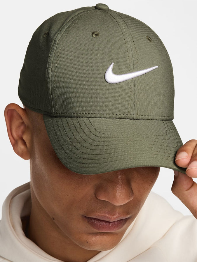 Nike Fairway Fresh Dri-Fit Club Structured Swoosh Hat | MEDIUM OLIVE/WHITE (222)