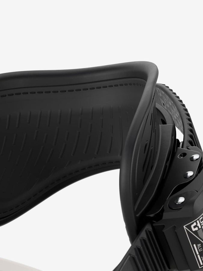 Union Strata Snowboard Bindings 2026 | SAND