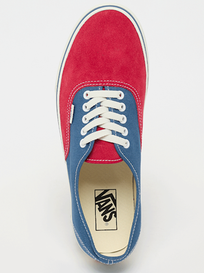 Vans Authentic Primary Racing Red Shoes (Youth 7-14) Spring 2026 | PRIMARY RACING RED (IZQ)