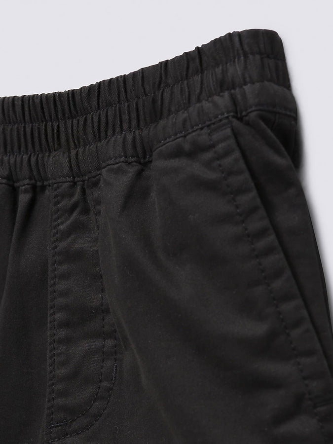 Vans Range Elastic Waist Shorts Spring 2024 | BLACK (BLK)