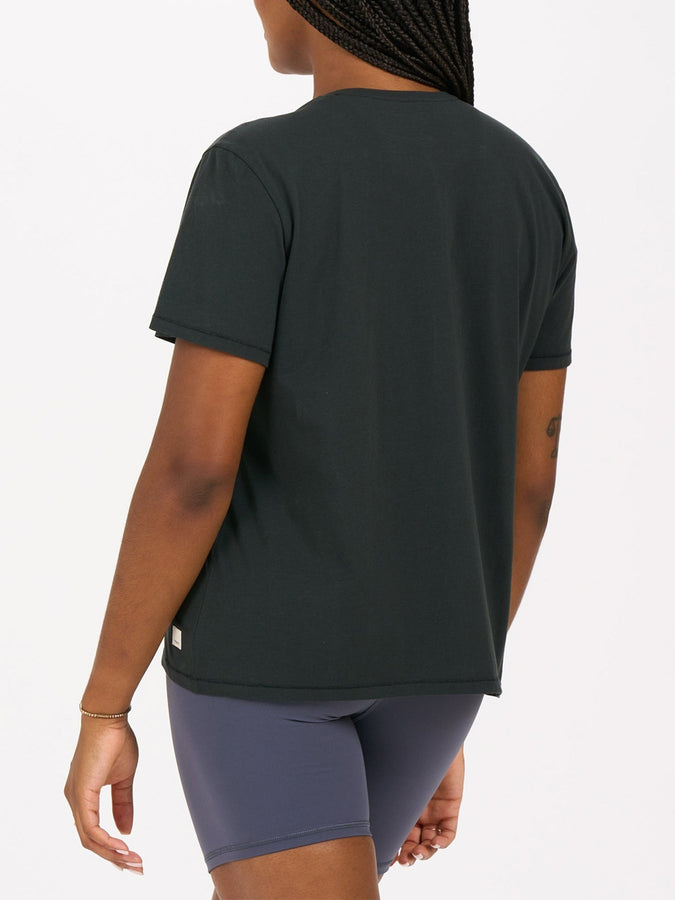 Vuori Feather Women T-Shirt Spring 2024 | WASHED BLACK (WBL)