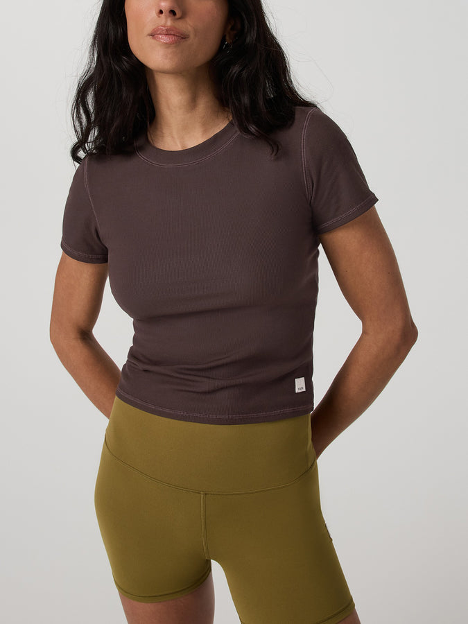 Vuori Pose Fitted T-Shirt Spring 2026 | FRENCH ROAST (FRS)