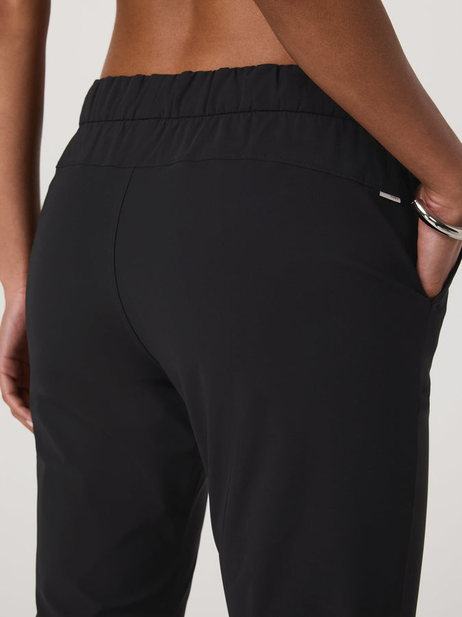 Vuori Miles Ankle Pants | BLACK (BLK)