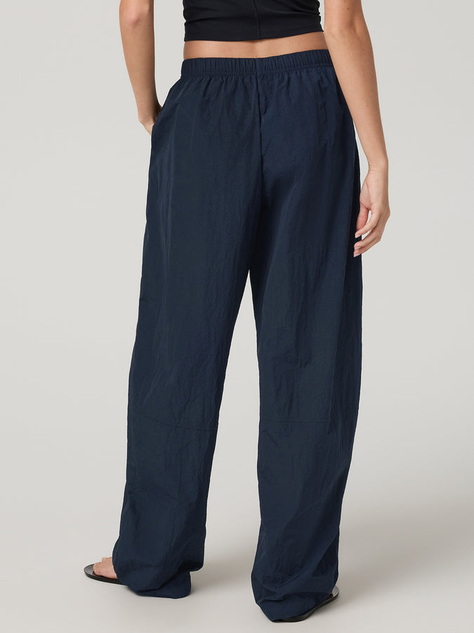 Vuori Retrograde Track Pant Fall 2026 | INK (INK)