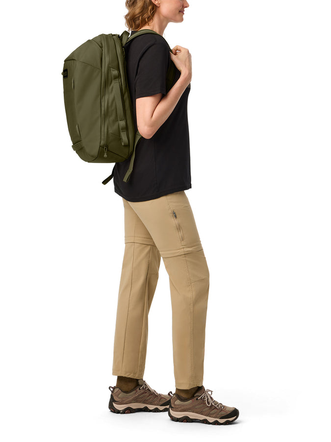 Yeti Crossroads 27L Olive Backpack | OLIVE