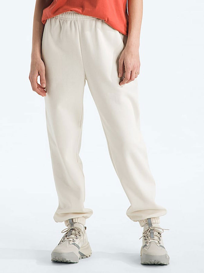 The North Face Evolution Simple Dome Pants Spring 2026 | WHITE DUNE (QLI)
