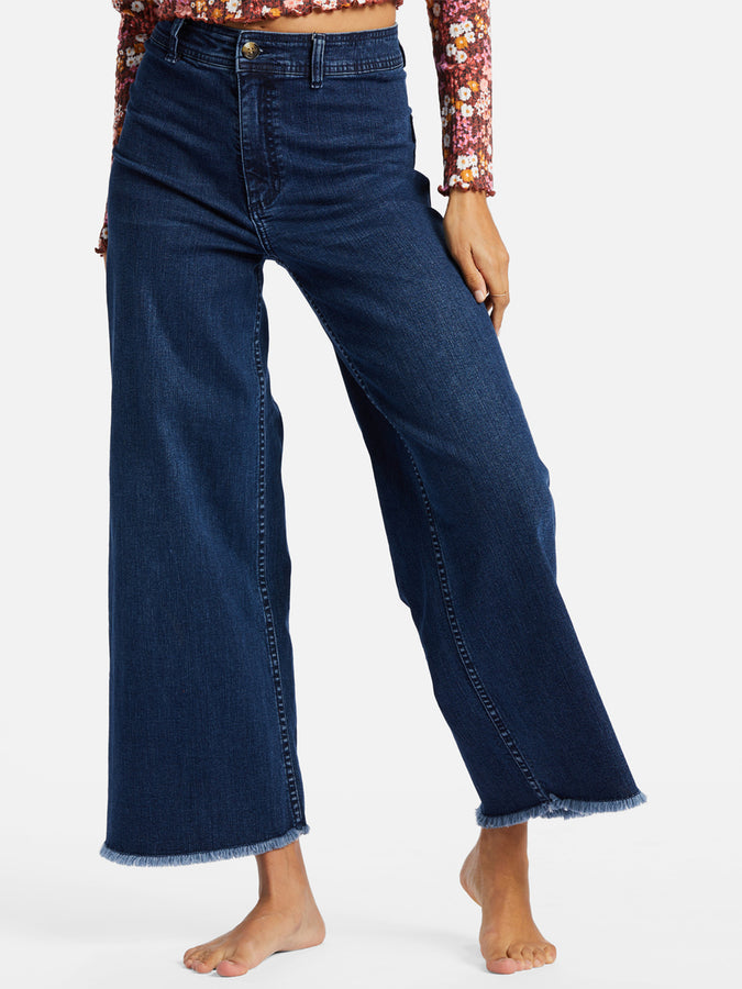 Billabong Free Fall Indigo Jeans Holiday 2023 | EMPIRE