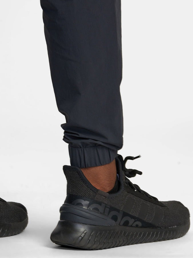 RVCA VA Spectrum Tech Cuffed Pants | BLACK (BLK)