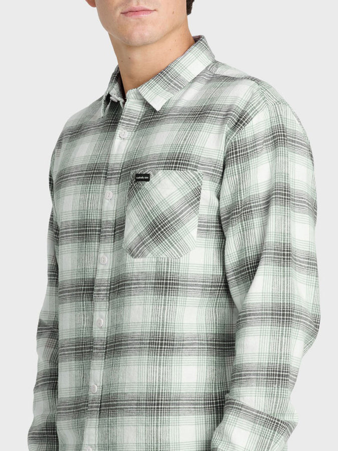 Quiksilver Breakwater Check Flannel Long Sleeve Buttondown Shirt Fall 2026 | SKYWAY (SWY)