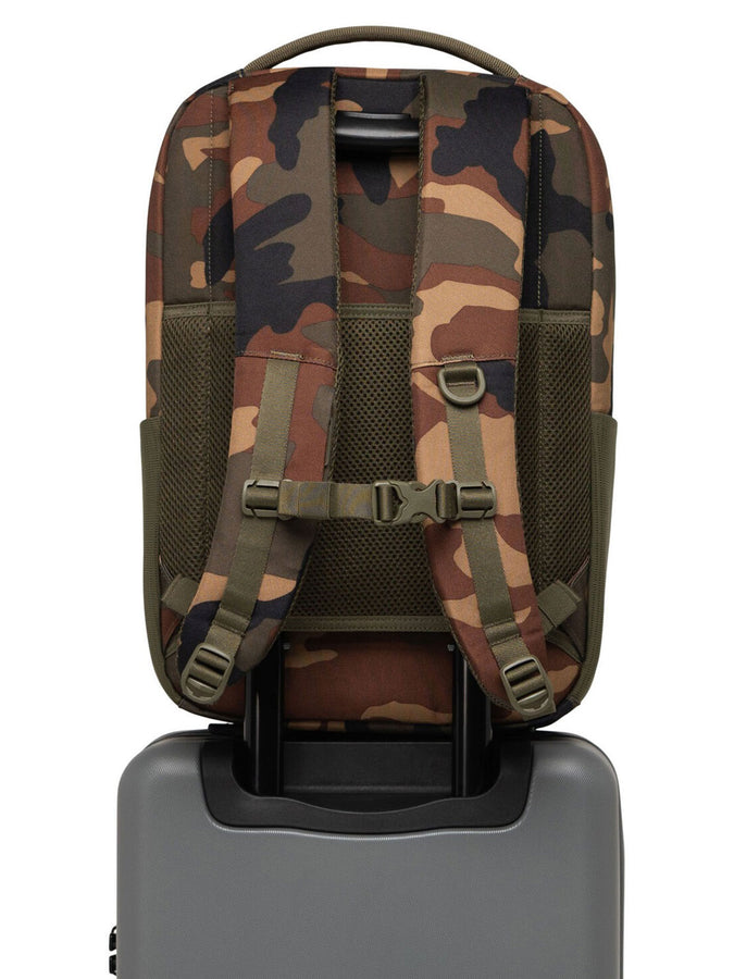 Herschel Kaslo Daypack Tech Backpack | WOODLAND CAMO (00032)