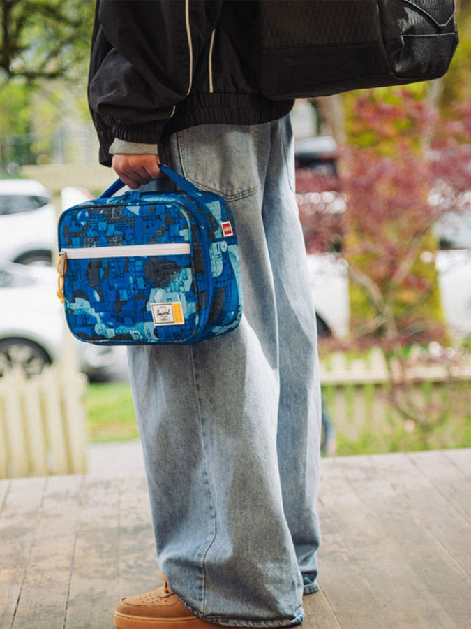 Herschel x Lego Pop Quiz Lunch Box | ABSTRACT BRICKS BLUE (07463)
