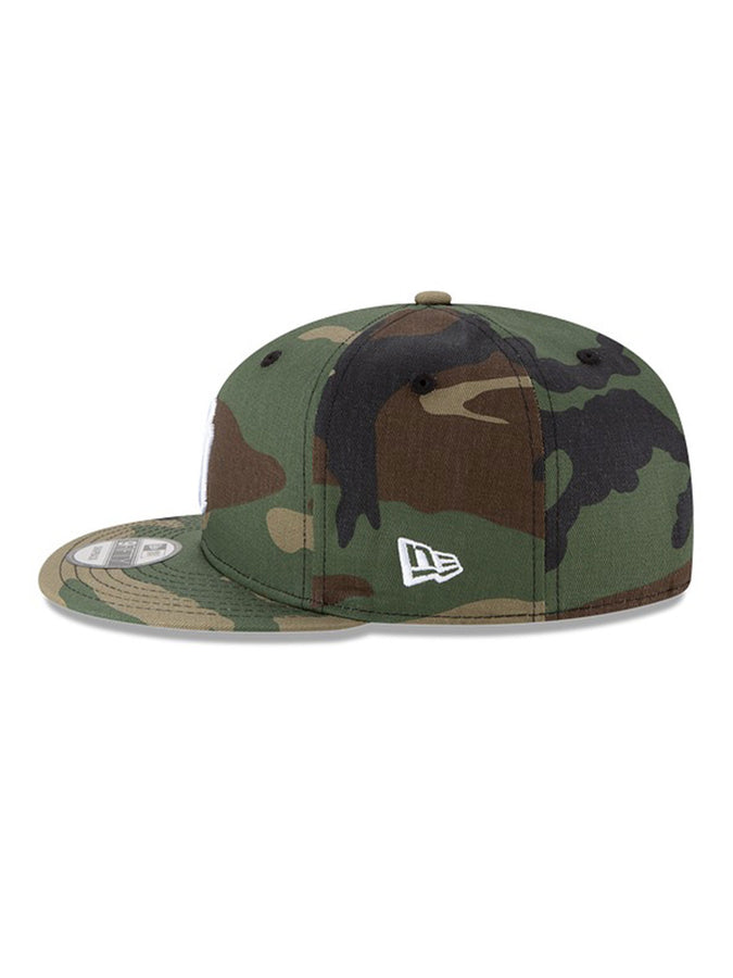 New Era MLB Basic Snap 9Fifty New York Yankees Hat | WOODLAND CAMO