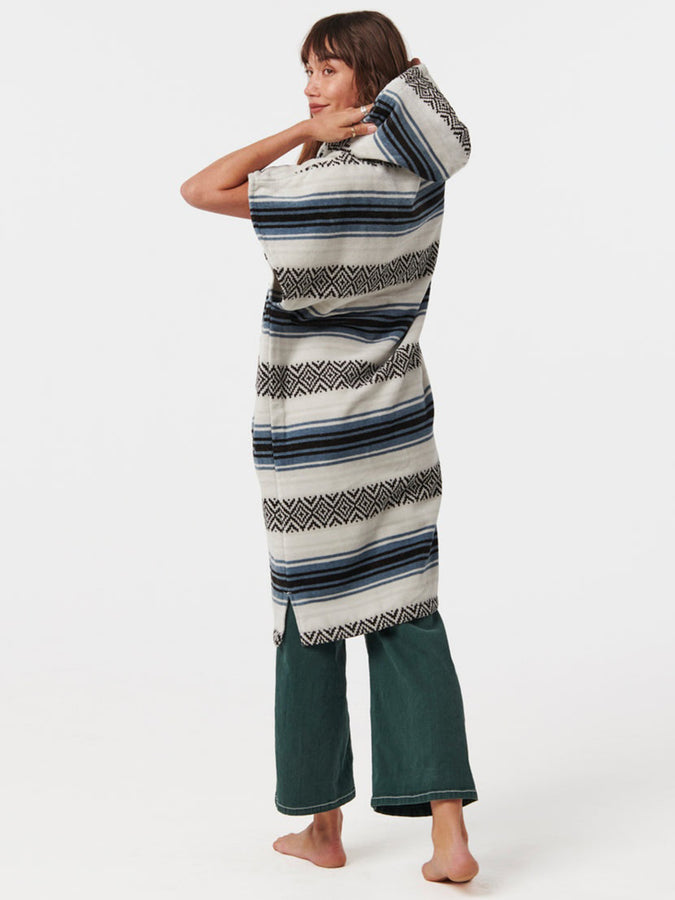 Slowtide Oso Extra-Warm Poncho Spring 2026 | WHITE