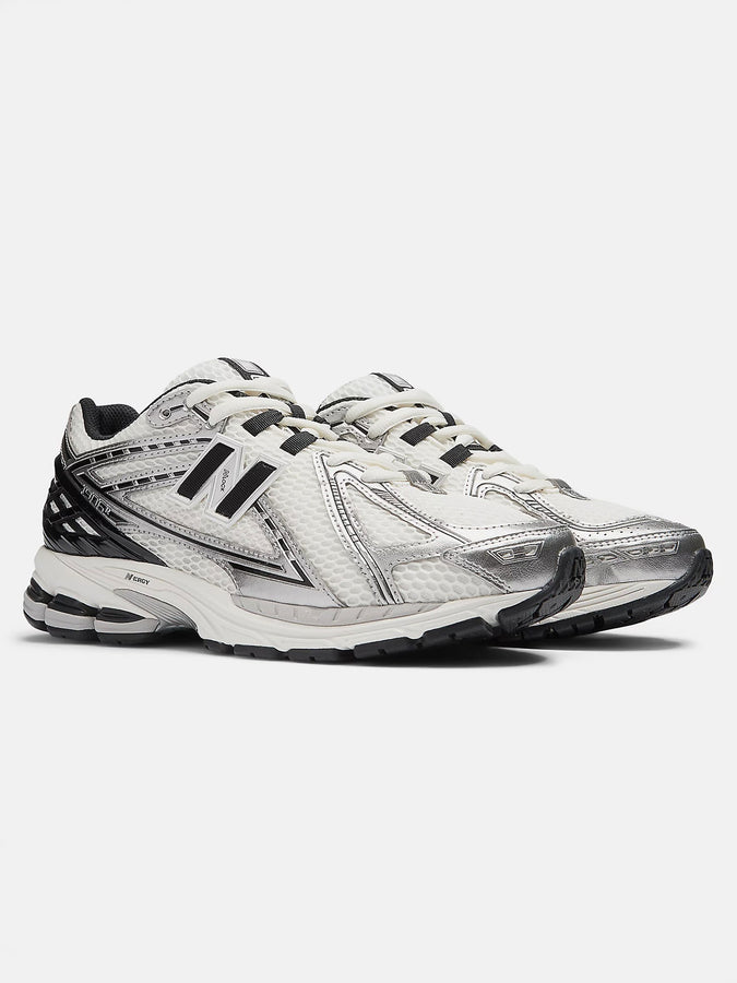 New Balance 1906R Silver Metallic/Black/Sea Salt Shoes | SILVER METALLIC/BLACK/SEA SALT