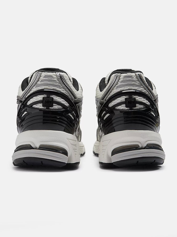 New Balance 1906R Silver Metallic/Black/Sea Salt Shoes | SILVER METALLIC/BLACK/SEA SALT