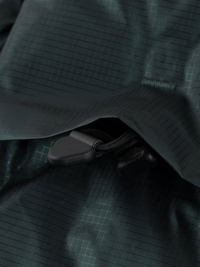 Souvenir Mountain Puffy Jacket Winter 2026 | DARK FOREST