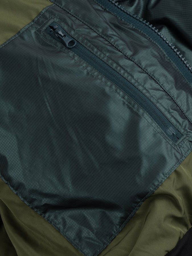 Souvenir Mountain Puffy Jacket Winter 2026 | DARK FOREST