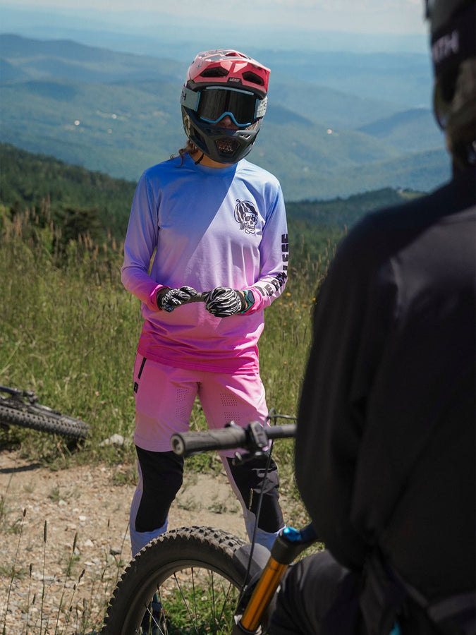 Notice The Reckless Alpenglow Zip-Off MTB Pants Spring 2026 | FUSCHIA/SKY BLUE