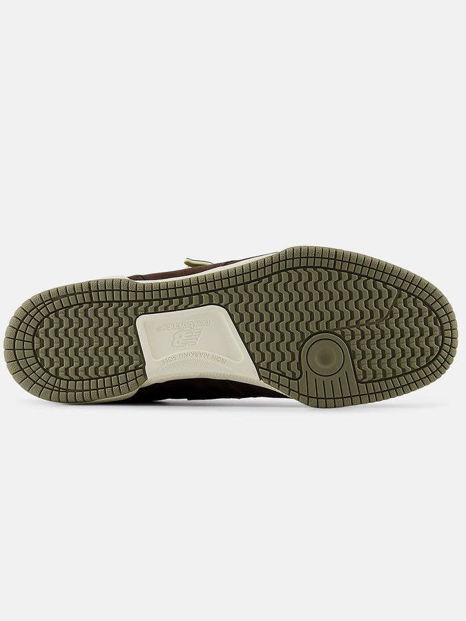 Nb Numeric x Kooked Tom Knox 600 Chocolate/Olive Shoes Holiday 2025 | CHOCOLATE/OLIVE