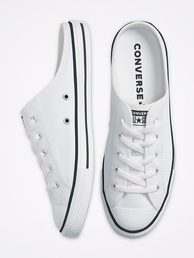 Converse dainty hotsell lace up sneaker