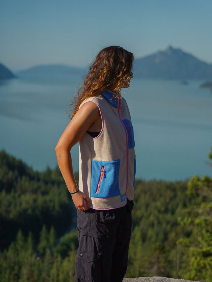 Notice The Reckless Overland Vest Spring 2026 | CREAM/BLUE/CORAL